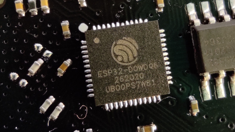 Running linux on ESP32 with 4MB Flash